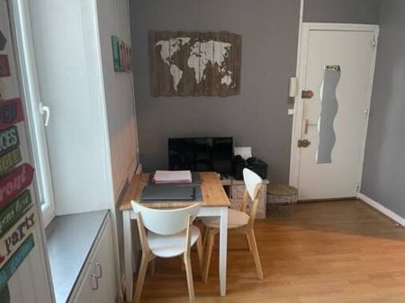 T2 meublé refait à neuf quartier tranquille - Photo 2
