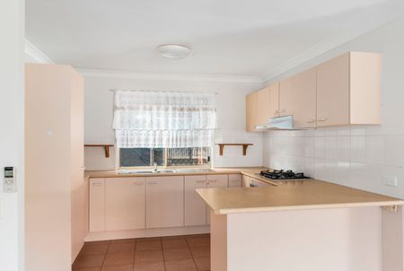 Charming Family Home in the Heart of Taigum - Photo 3