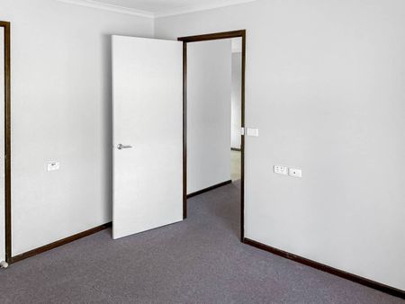 Over 55s Senior Living – Comfortable & Accessible 1-Bedroom Unit - Photo 2