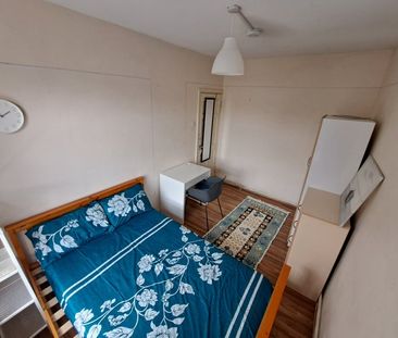Room in a Shared Flat, Kennington Lane, SE11 - Photo 2