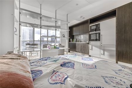 Biscayne Avenue, London, E14 9BE - Photo 2