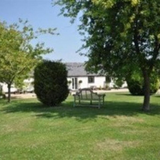 1 bedroom barn conversion to rent - Photo 1