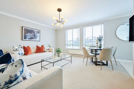 Interior-Designed Two-Bedroom – Fulham Road, Chelsea, SW3 6SN - Photo 3