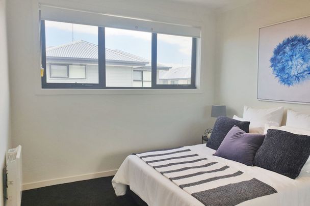 76 Stanley Rd, Keysborough VIC 3173 - Townhouse For Rent | Domain - Photo 1