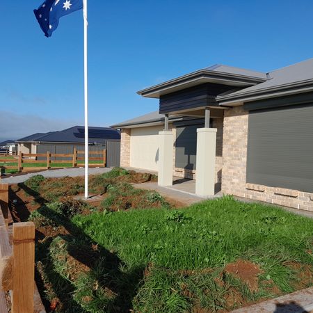 Roseworthy - Photo 4