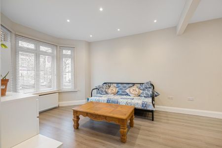 5 bedroom terraced house to rent - Photo 2