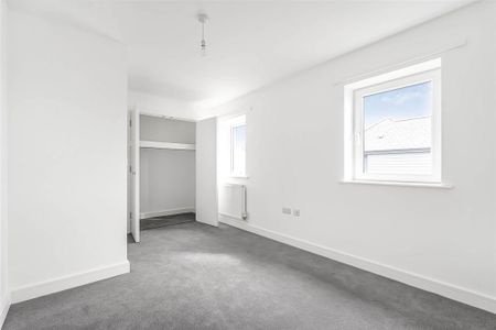 2 bedroom end of terrace house to rent - Photo 4