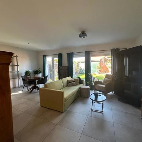 Huis te huur in Sint-Lievens-Houtem - Photo 1