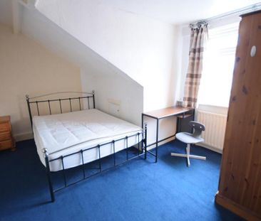 4 bedroom house to rent - Photo 3