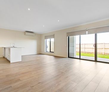 18 Verde Lane, Keysborough VIC 3173 - Townhouse For Rent | Domain - Photo 1