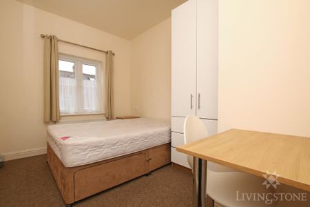 2 bedroom ground floor flat to rent - Photo 3