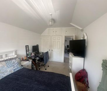 4 bedroom semi-detached house to rent - Photo 6