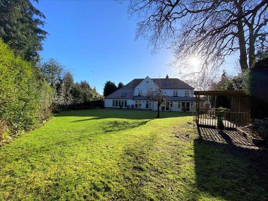 6 bedroom detached house to rent - Photo 1