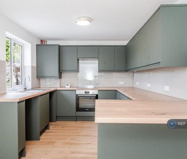 3 bedroom terraced house to rent - Photo 6