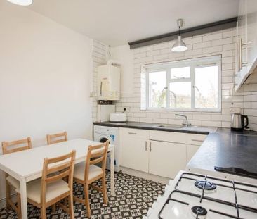 Room in a Shared Flat, Kerbey Street, E14 - Photo 3