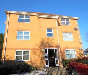 Pullmans Place, Staines-upon-Thames, Surrey,TW18 - Photo 2