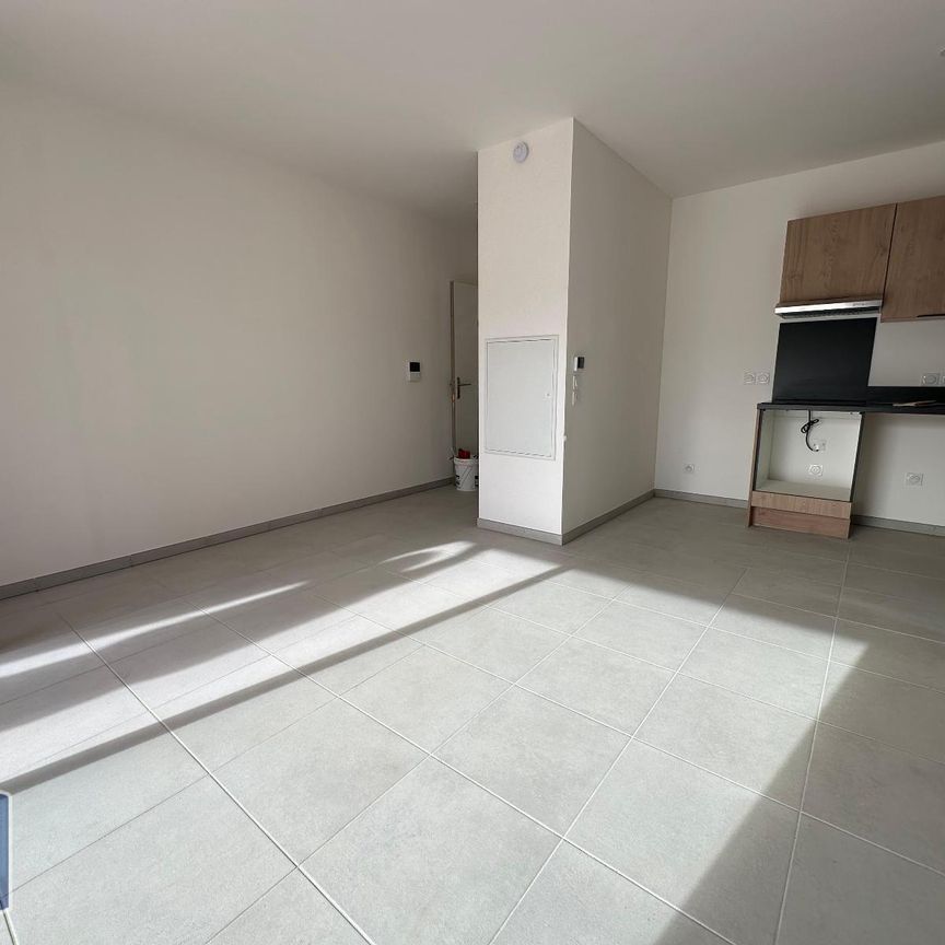 Location Appartement 2 pièces 44m² AVIGNON 84000 - Photo 1