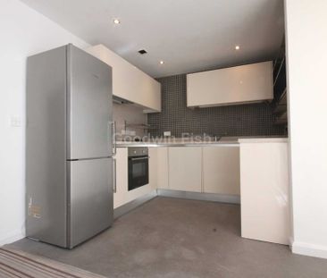 Bell Crescent, Manchester - Photo 4