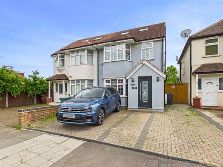 Camrose Avenue, HA8, Edgware - Photo 2