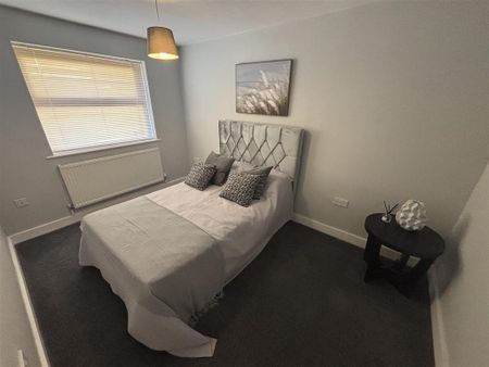 4 bedroom townhouse to rent - Photo 5