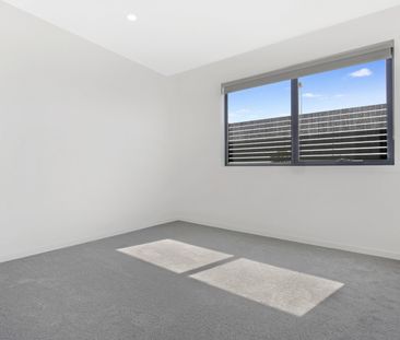 8 Bias Way, Hoppers Crossing VIC 3029 - Townhouse For Rent | Domain - Photo 6