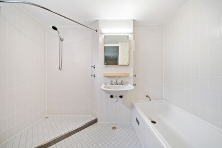 2/19 Nicholson Street, Balmain East NSW 2041 - Townhouse For Rent | Domain - Photo 5