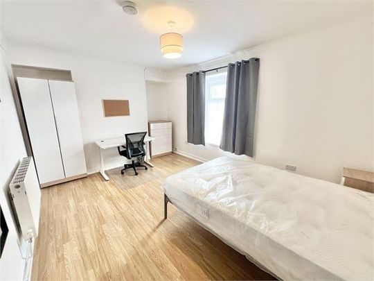4 bedroom house share to rent - Photo 1