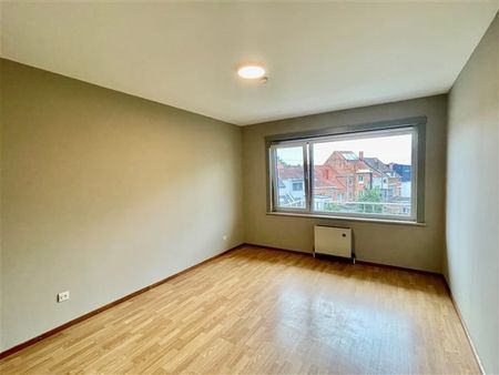 Appartement te huur - Foto 3