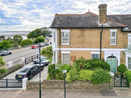 2 bedroom maisonette to rent - Photo 3