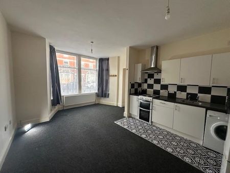 1 bedroom flat to rent - Photo 2