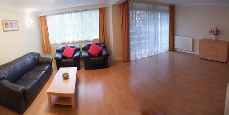 3 bedroom apartment to rent - Photo 5