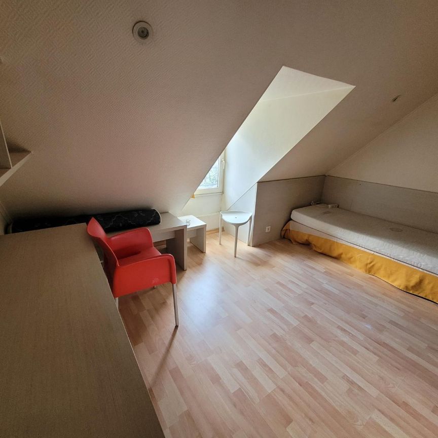 Location Appartement 1 pièce 12m² LILLE 59800 - Photo 1