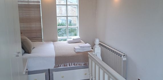 1 Bed Semi-Detached House, Fulham, SW6 - Photo 2