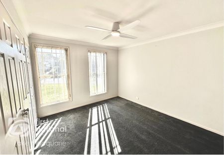 THREE BEDROOM FAMILY HOME - Photo 3