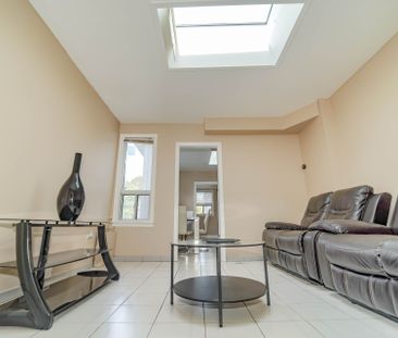For Lease - 1378 Danforth Avenue, Toronto, Ontario - Photo 6