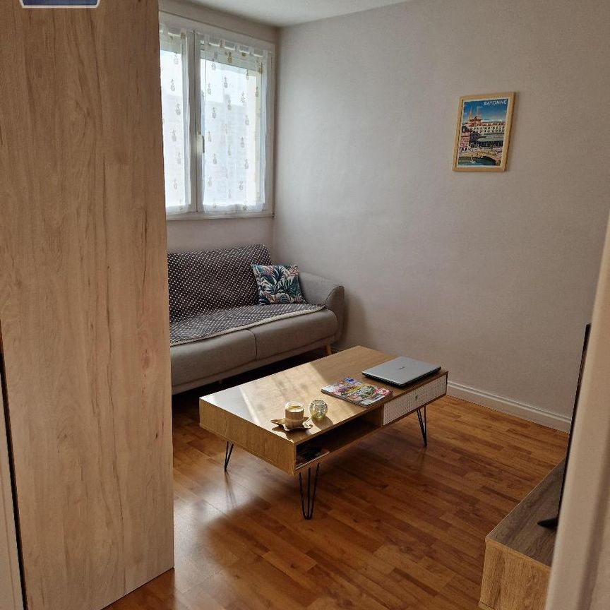 Location Appartement 3 pièces 53m² CHOLET 49300 - Photo 1