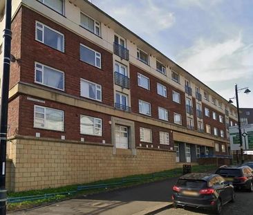 3 bedroom flat to rent - Photo 1