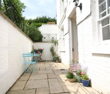 3 bedroom apartment to rent - Photo 2