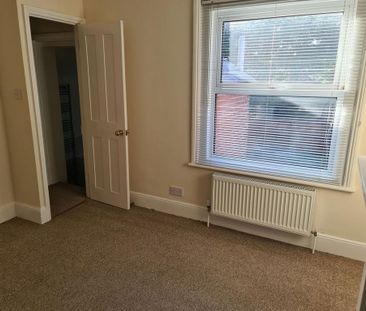 2 bedroom semi-detached house to rent - Photo 3