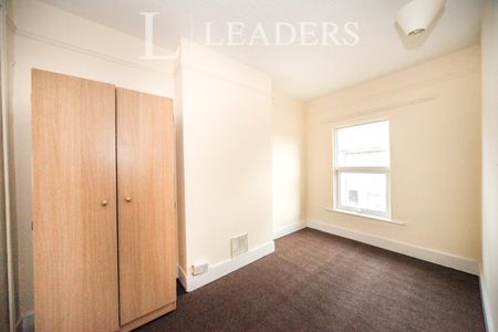 South Luton - five Bedroom House - Cowper Street - STUDENTS WELCOME, LU1 - Photo 2