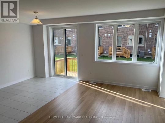 36 JOHN CANNING WAY E - Photo 1