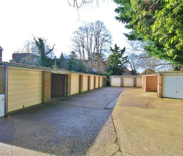 Warren Road, Guildford, Surrey, GU1 2HD - Photo 5