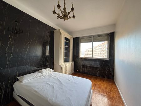 T4/5 Meublé 120m² + terrasse + garage Marseille 13008 - Photo 3