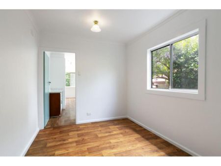 2 / 6 South Street, Wollongong, NSW 2500 - Photo 5