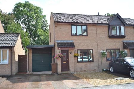 2 bedroom semi-detached house to rent - Photo 3