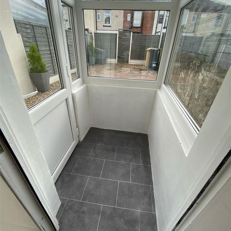 2 bedroom house to rent - Photo 1