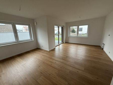 Hochwertige 2-Zimmer-Erdgeschosswohnung mit Terrasse in stadtnaher Lage - Photo 2