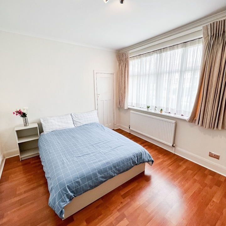 Room in a Shared House, Barn Rise, HA9 - Photo 1