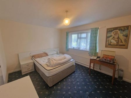 4 bedroom terraced house to rent - Photo 5