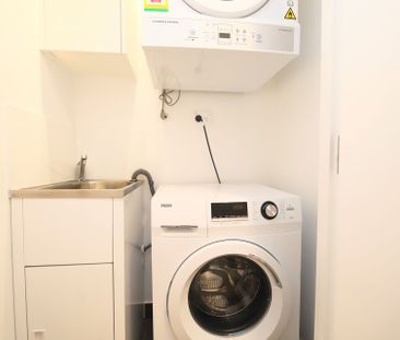 Near New One Bedroom Apartment in the Heart of Bankstown - Photo 5